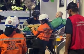 Uno de los rescatados de los escombros.