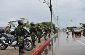 Soldados en las principales vías del Caribe Colombiano. 