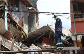 Trabajos de rescate en el barrio El Junquito, en Caracas.