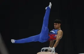 El colombiano Ángel Barajas durante su actuación en la prueba de aparatos.