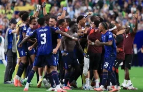 Jugadores de Cabo Verde celebran su clasificación a dieciseisavos de final. 