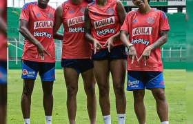 Daniela Caracas, Mayra Ramírez, Jorelyn Carabalí y Wendy Bonilla, integrantes de la Selección Colombia femenina.