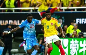 Jhon Córdoba ingresó en el segundo tiempo del partido contra Congo.