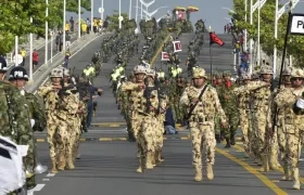 Desfile del Día de la Independencia, desfile militar.