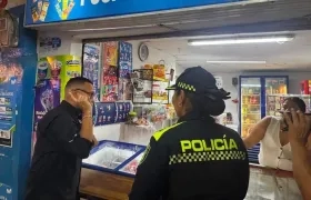 La Policía se encuentra realizando recorridos por el municipio tras las amenazas. 