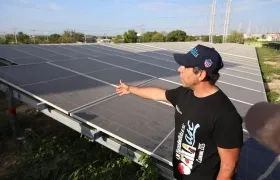 El alcalde Alejandro Char en la Comunidad Energética.