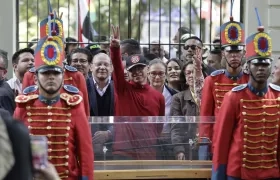 Momento de la llegada de la espada a la Casa Museo Quinta de Bolívar.