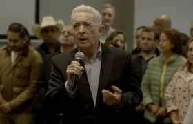 Expresidente Uribe durante su intervención en la rueda de prensa de la bancada del Centro Democrático.