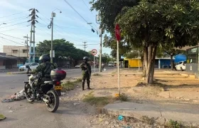 Fuerza Pública en el sector de Barranquillita.
