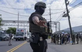 La agencia federal busca instalaciones existentes listas para su uso 
