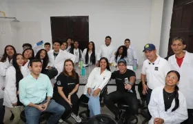 Hay 180 cupos para las dos programas.