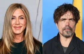 La actriz Jennifer Aniston y el actor Peter Dinklage 