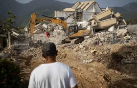 Las autoridades indicaron que la presencia de rescatistas y personas dedicadas al retiro de cuerpos se ha reducido significativamente.