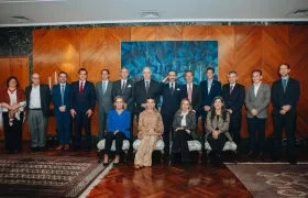 Reunión entre Abelardo De La EspriellaReunión entre Abelardo De La Espriella, su equipo y la junta directiva del Banco de la República., su equipo y la junta directiva del Banco de la República
