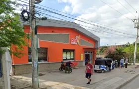 Supermercado Ara en Manuela Beltrán. 