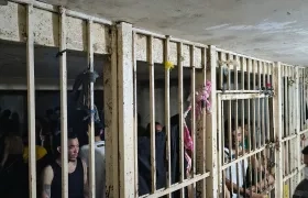 Detenidos al interior de la UCJ. 