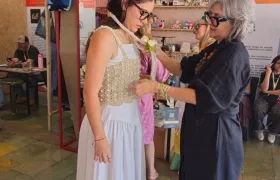 Prendas realizadas por el Club de Tejedoras. 