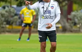 El uruguayo Alfredo Arias, técnico del Junior.