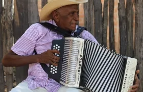 El acordeonero Náfer Durán Díaz.