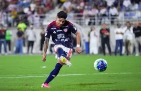 Bryan Castrillón marcó uno de los cobros de Junior en la tanda de penales ante el Barranquilla FC.