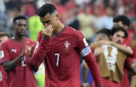 Cristiano Ronaldo, cabizbajo tras la eliminación de Portugal a manos de España. 