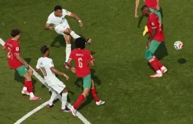 El remate de Kylian Mbappé que significó el primer gol de Francia.