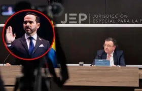 Jurisdicción Especial para la Paz y Abelardo De La Espriella (círculo). 