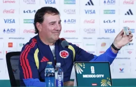 Néstor Lorenzo seguirá al frente de la Selección Colombia. 