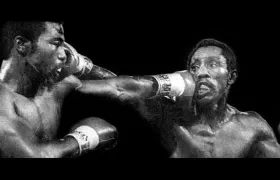 Intercambio de golpes entre Aaron Pryor y Pambelé.