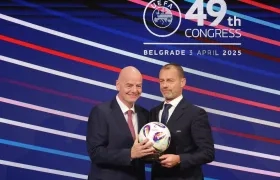 Gianni Infantino, presidente de la Fifa, y Aleksander Ceferin, presidente de la Uefa.