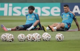 Lamine Yamal y Pedro Porro durante el entrenamiento de España este jueves.