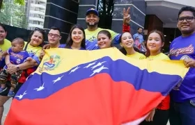 Venezolanos en Barranquilla entregando ayudas para damnificados por terremoto en Colombia