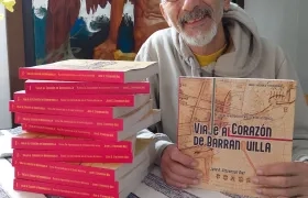 Escritor José Stevenson. 