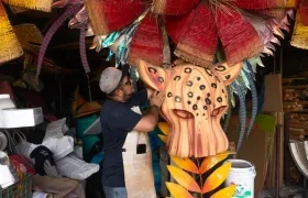 Artesano Rubiel Badillo. 