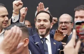 La ceremonia de investidura presidencial se celebra tradicionalmente el 7 de agosto en el Salón Elíptico del Capitolio Nacional.