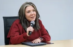 Adriana María Jiménez, directora ejecutiva de la CREG. 
