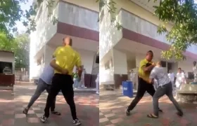 Momento de la agresión entre docente y padre de familia. 