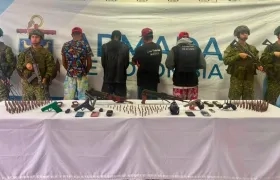 Capturados y armas incautadas. 