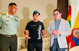El director, el Alcalde y el MinJusticia