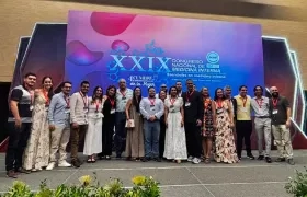 Equipo de la Unimetro que participó en XXIX Congreso Nacional de Medicina Interna, en Medellín.