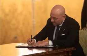 Gian Carlo Loffredo, ministro ecuatoriano de Defensa.