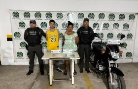 Los dos capturados por el Gaula. 