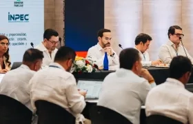 Reunión del Presidente electo con sus ministros designados y nueve alcaldes del país.