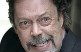 Tim Curry.