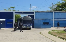 Traslados de reclusos de la Penitenciaría El Bosque.