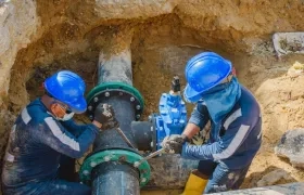 Instalación de una tubería en Triple A. 