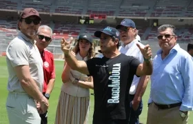 Alejandro Char durante la visita de Alejandro Domínguez, presidente de la Conmebol, al estadio Metropolitano. 