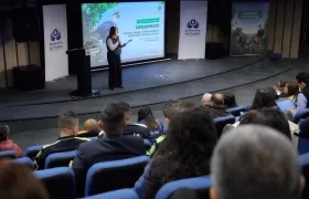  Iris Marín Ortiz, Defensora del Pueblo, durante la presentación de la investigación. 