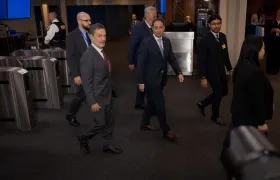 El Canciller Omar Bula y el Vicepresidente José Manuel Restrepo.
