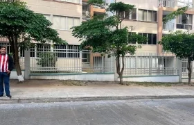 El policía caminaba por este sector cuando fue interceptado por el delincuente. 